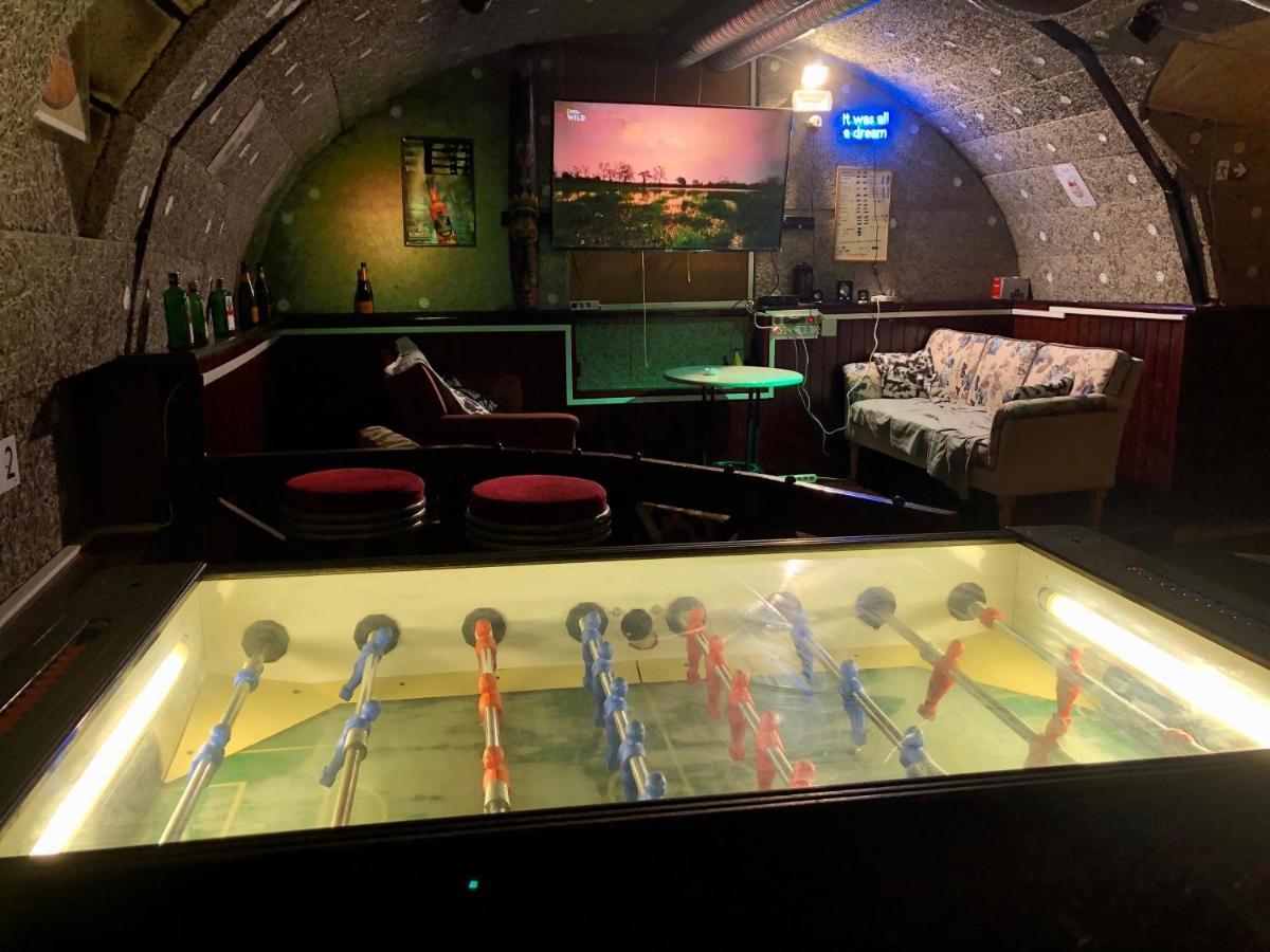Whole Basement Former Pub 5 For Stag Do Budapest Extérieur photo
