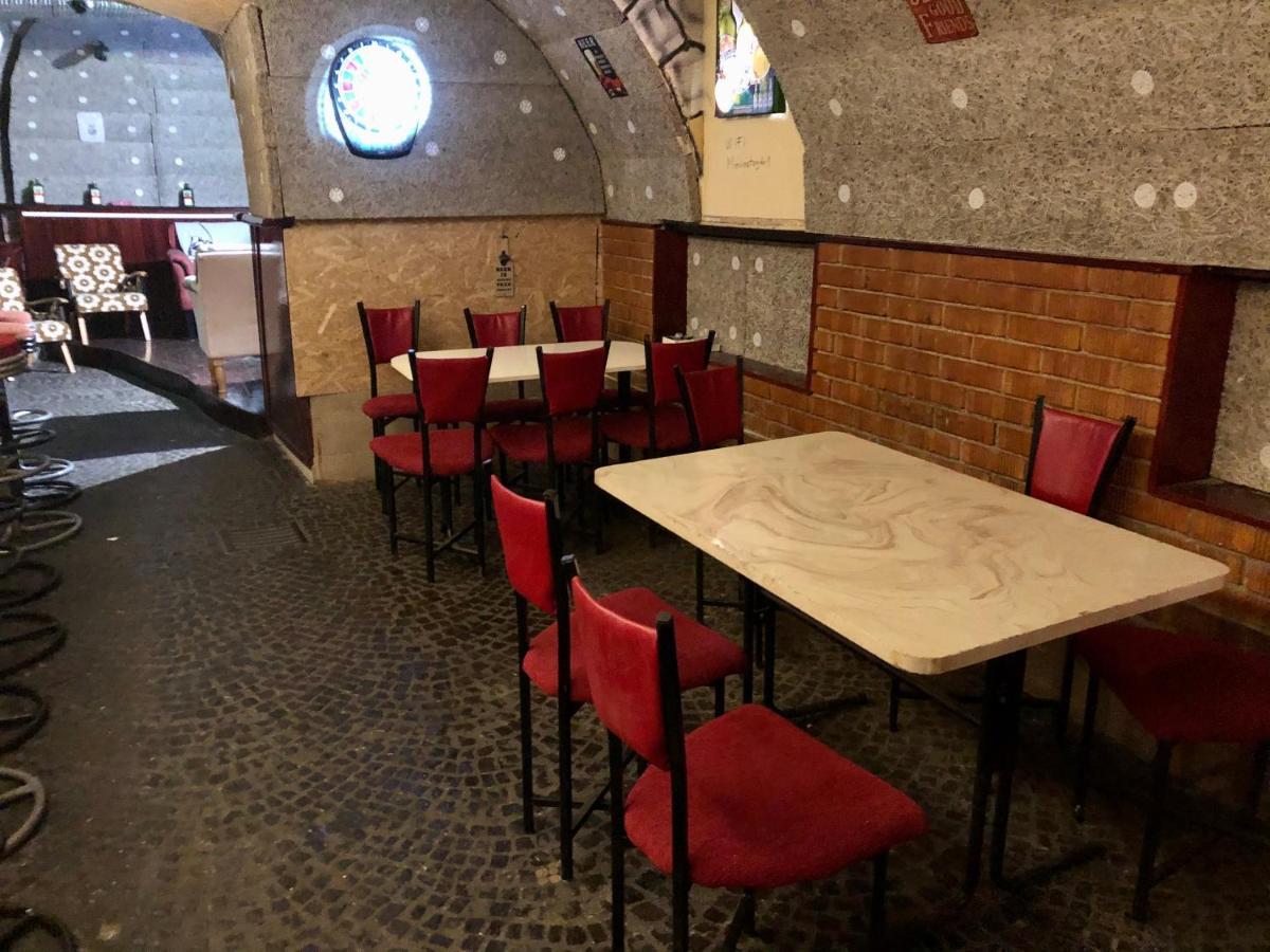Whole Basement Former Pub 5 For Stag Do Budapest Extérieur photo