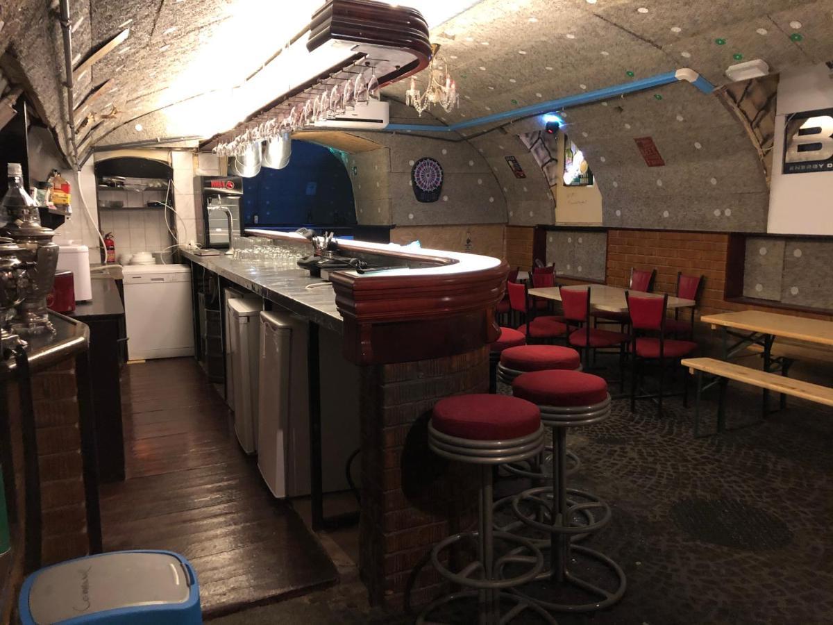 Whole Basement Former Pub 5 For Stag Do Budapest Extérieur photo